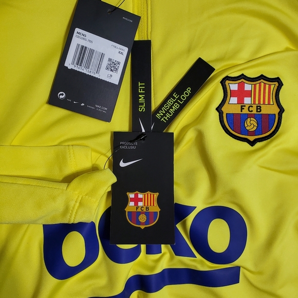 ON HOLD. Nike Barcelona soccer drill top - Picture 8 of 8